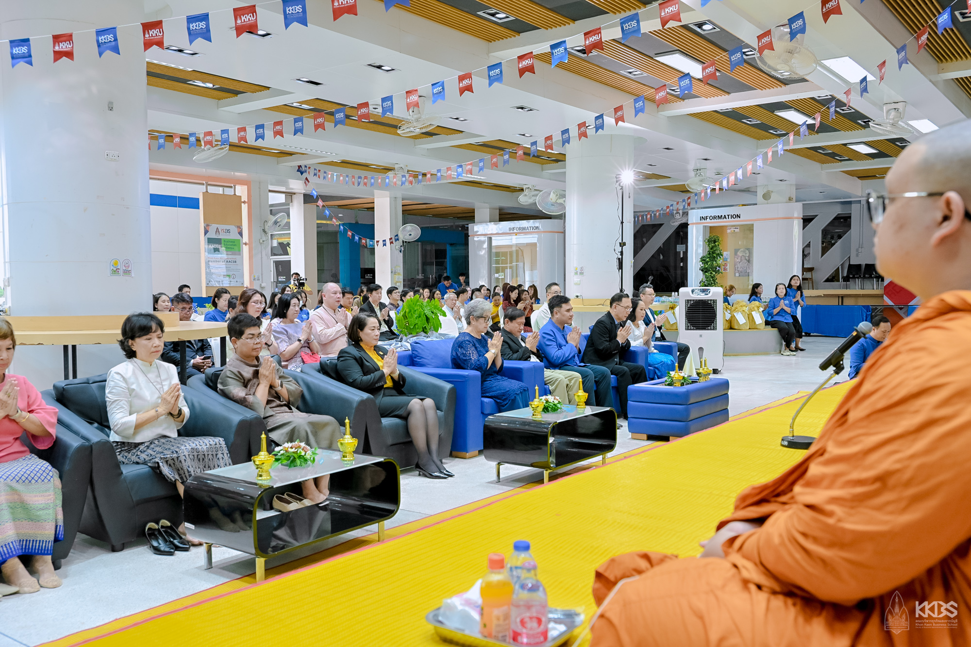 สถาปนา 08