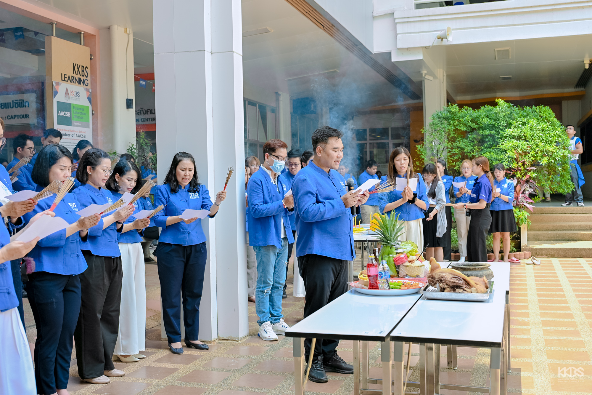 สถาปนา 17