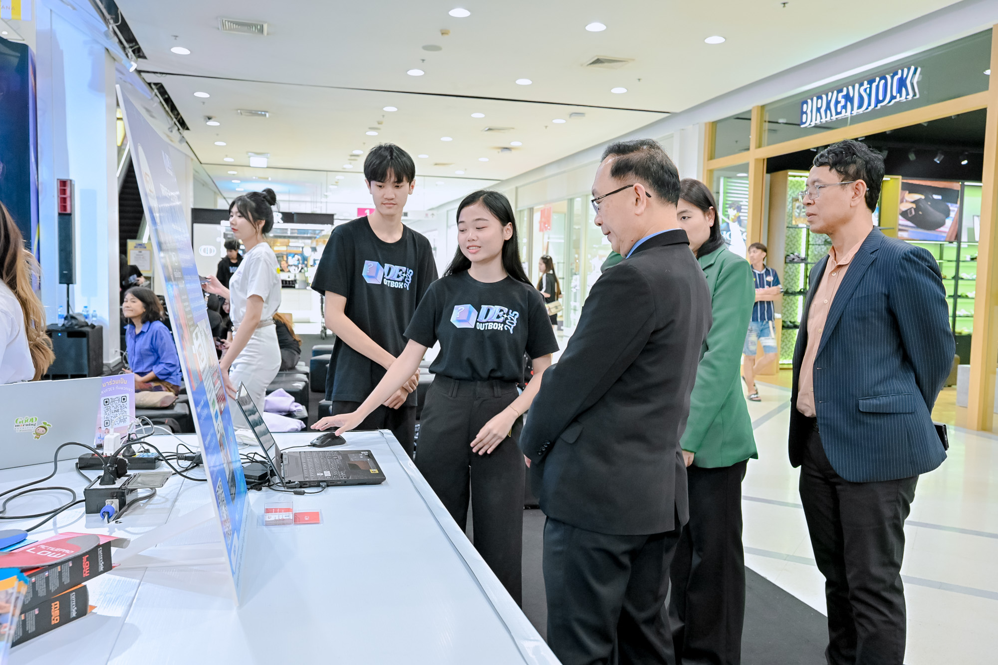 01042025_DE Outbox-805