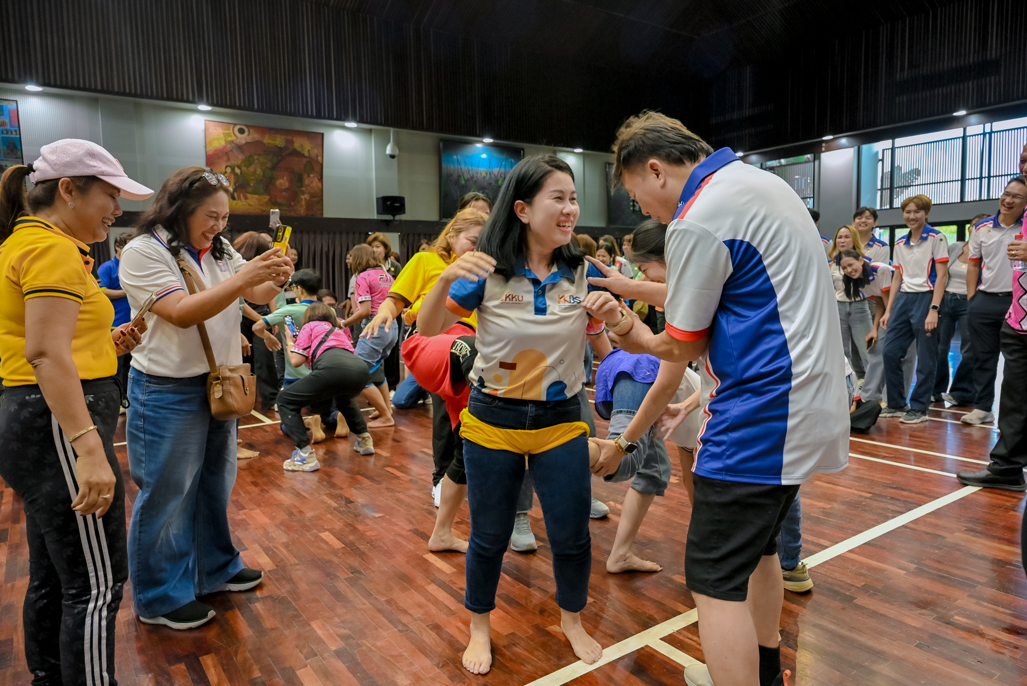 14032026_กีฬาสัมพันธ์ 8 องค์กรเศรษฐกิจ-350